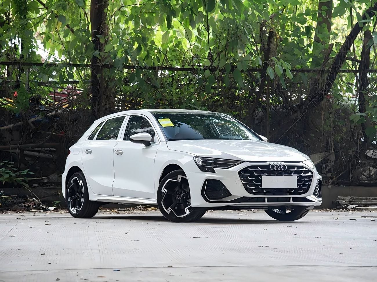 Audi A3 A3 Sportback _ BLACK AND WHITE