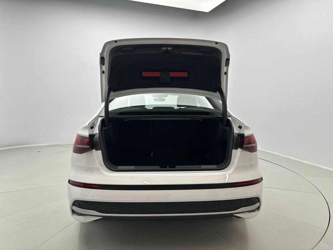 Audi A3 Sedan Advanced 35 TFSI  _WHITE