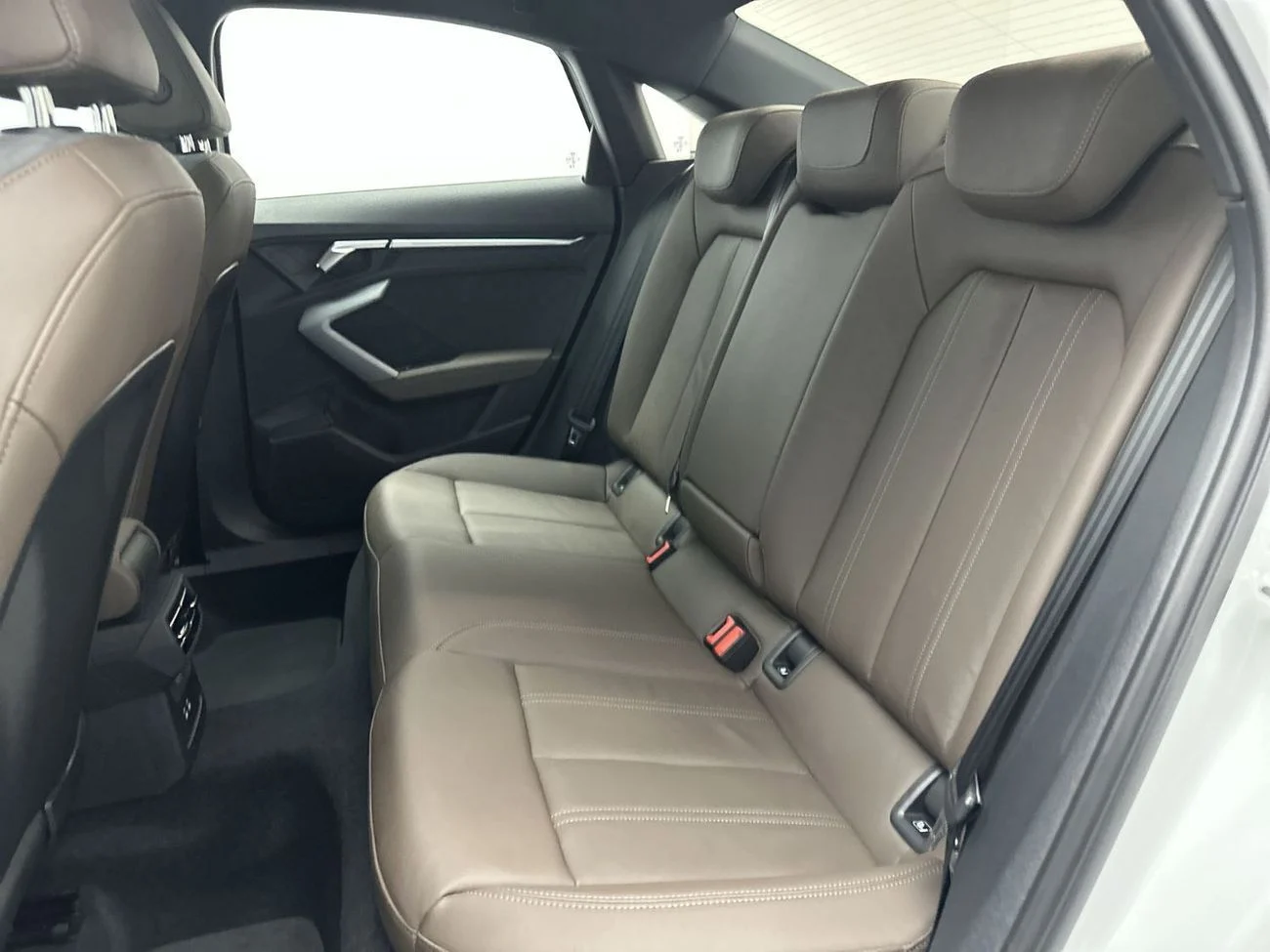 Audi A3 Sedan Advanced 35 TFSI  _WHITE