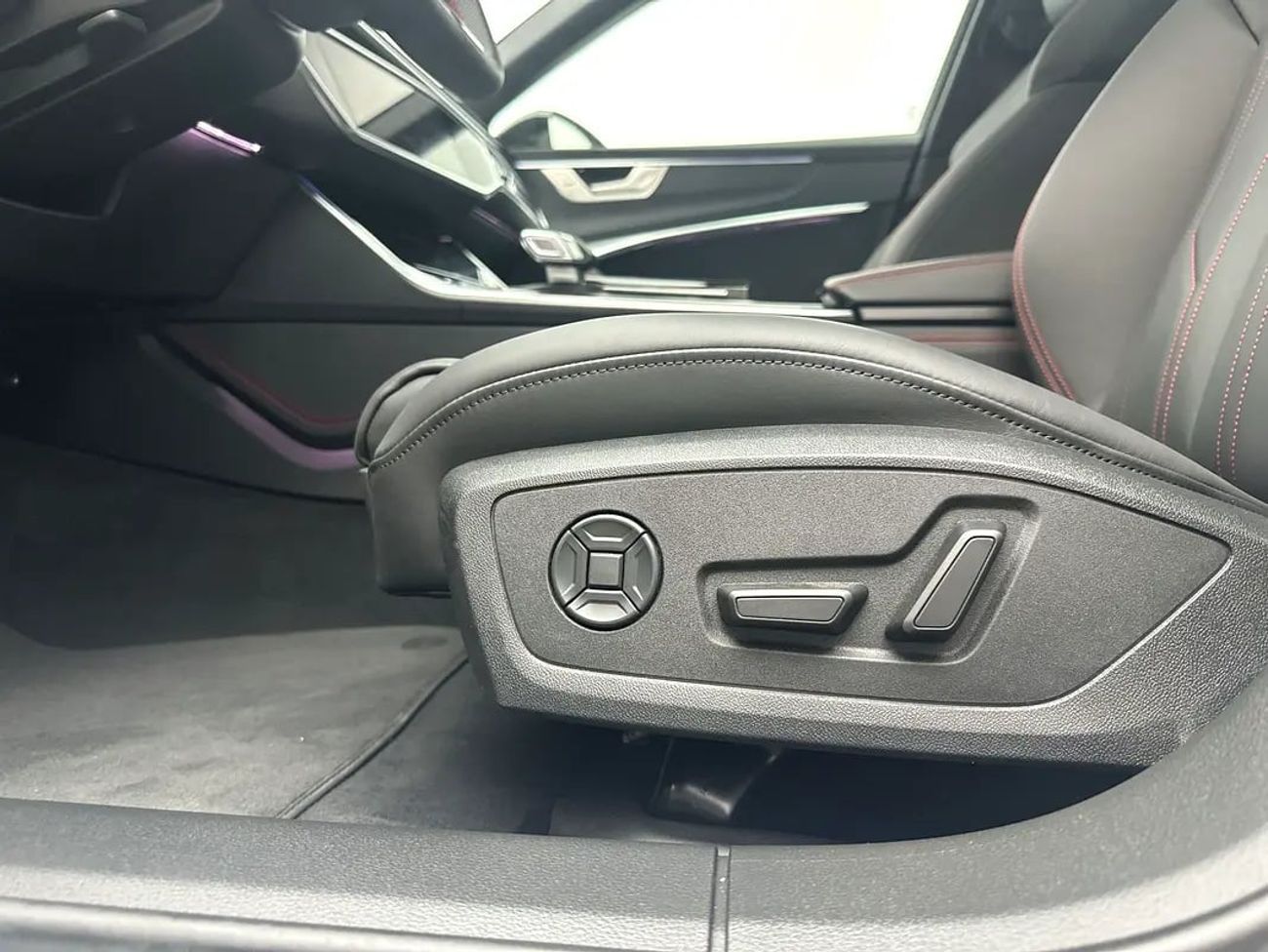 Audi A6 40 TFSI 2.0L Avant 40 TFSI