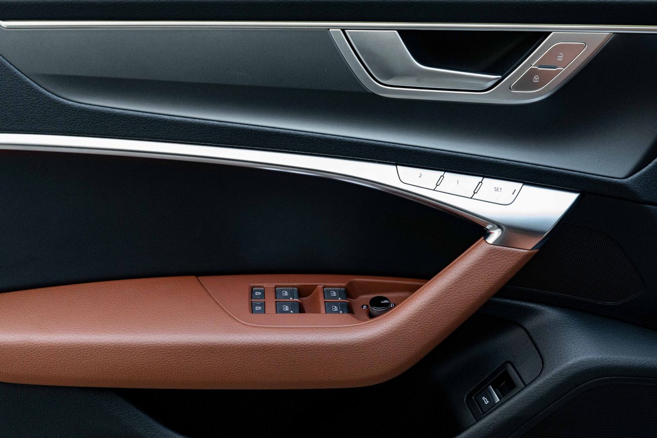 Audi A7 A7 S-line PETROL _2025