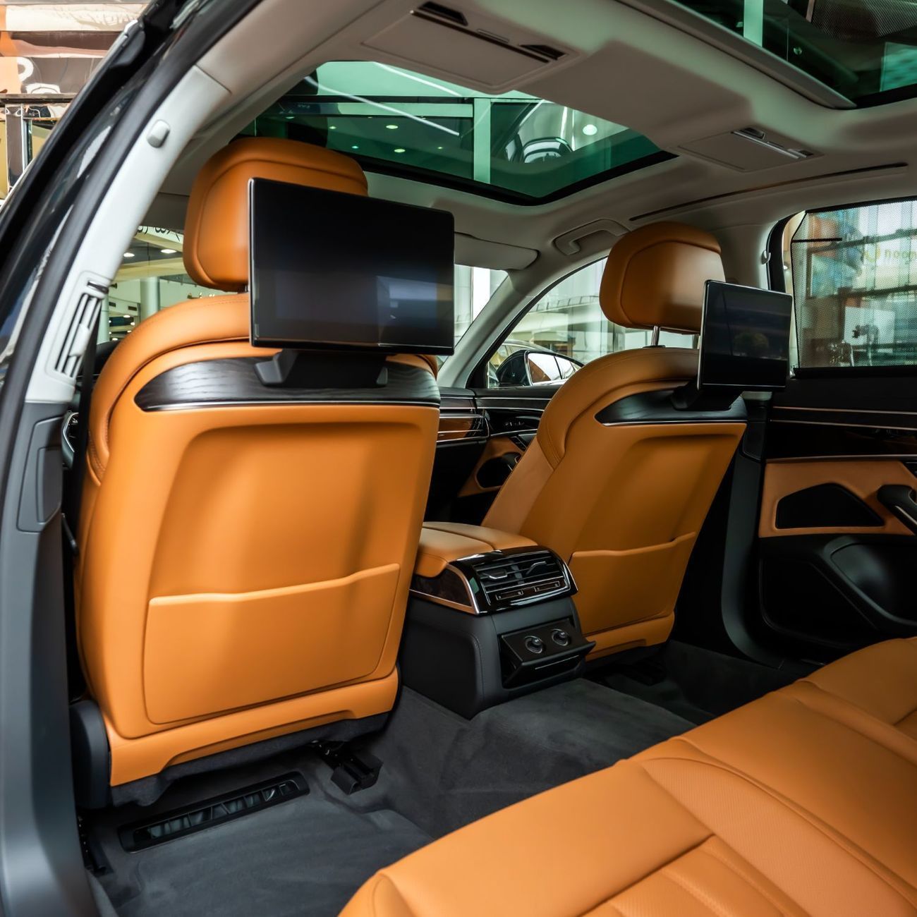 Audi A8 55 TFSI LWB 2026 V6_ 3.0L