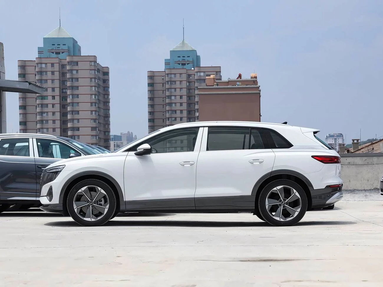 Audi Q5 40 e-tron Shining Jinyi Set Parameter 2025