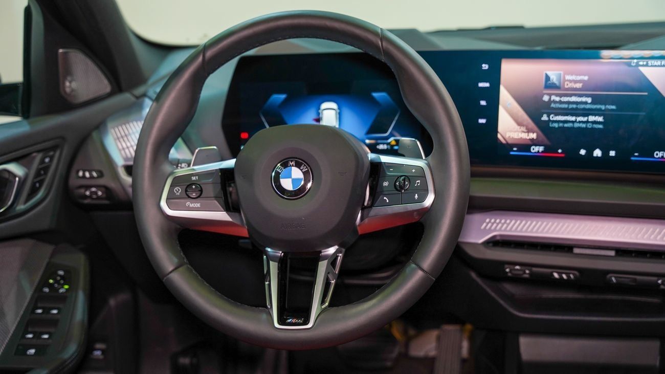 BMW 118i _2025 AT _4 Cylinders _ PETROL _WHITE