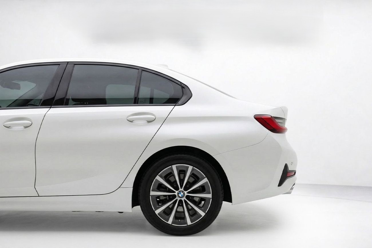 BMW 318i _2025_2.0l