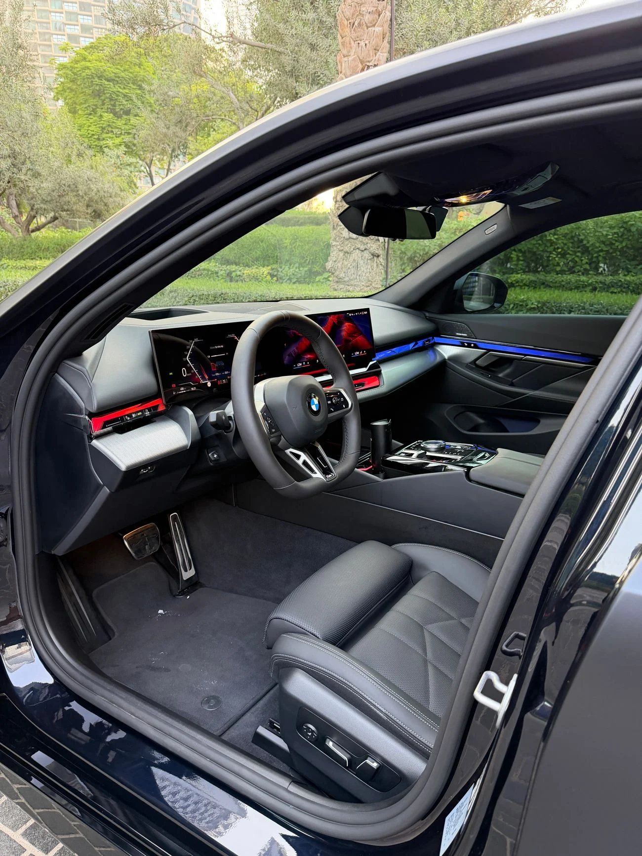 BMW 520I M SPORT TITANIUM  _2025 _2.0L _PETROL