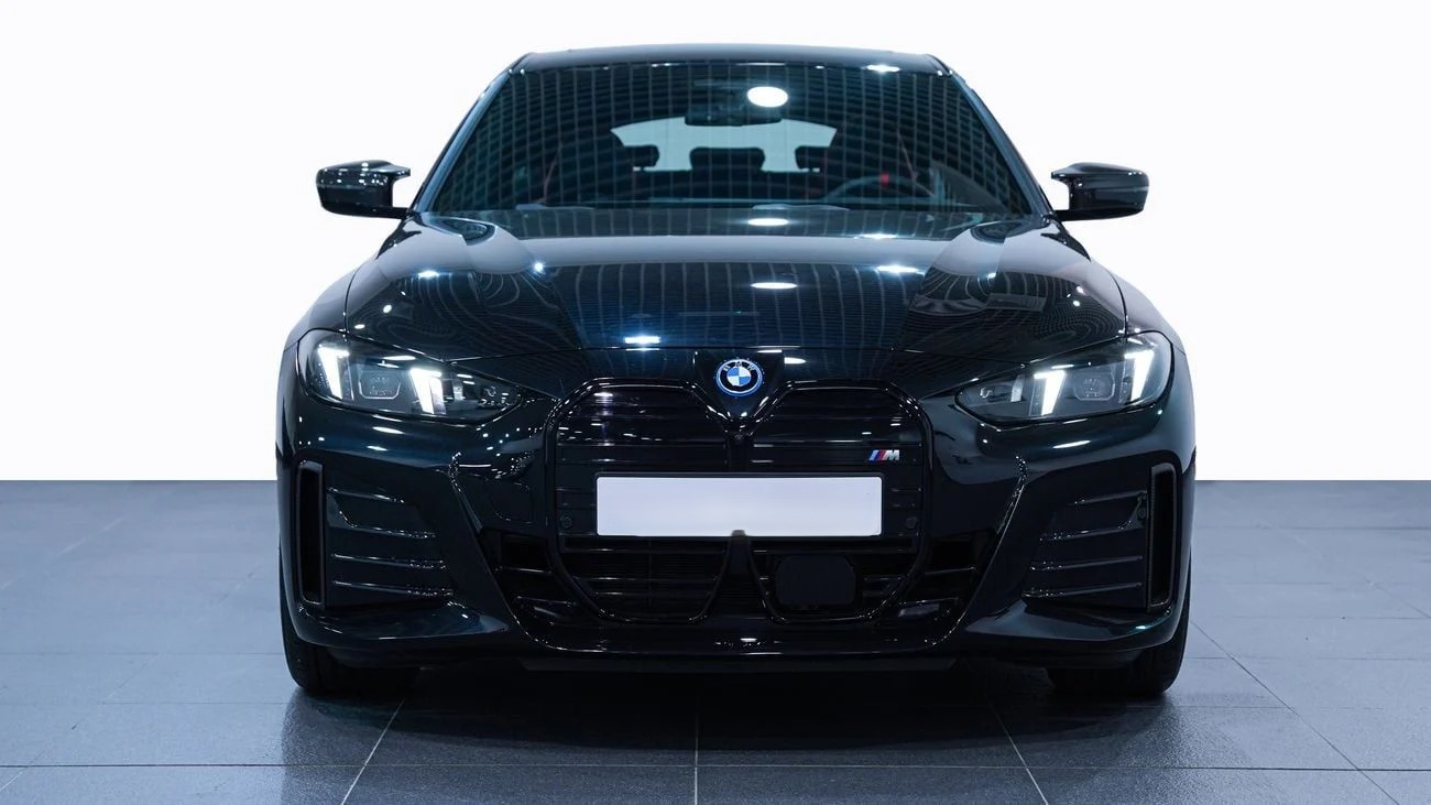 BMW i4_ HYBRID _ 2025 AT