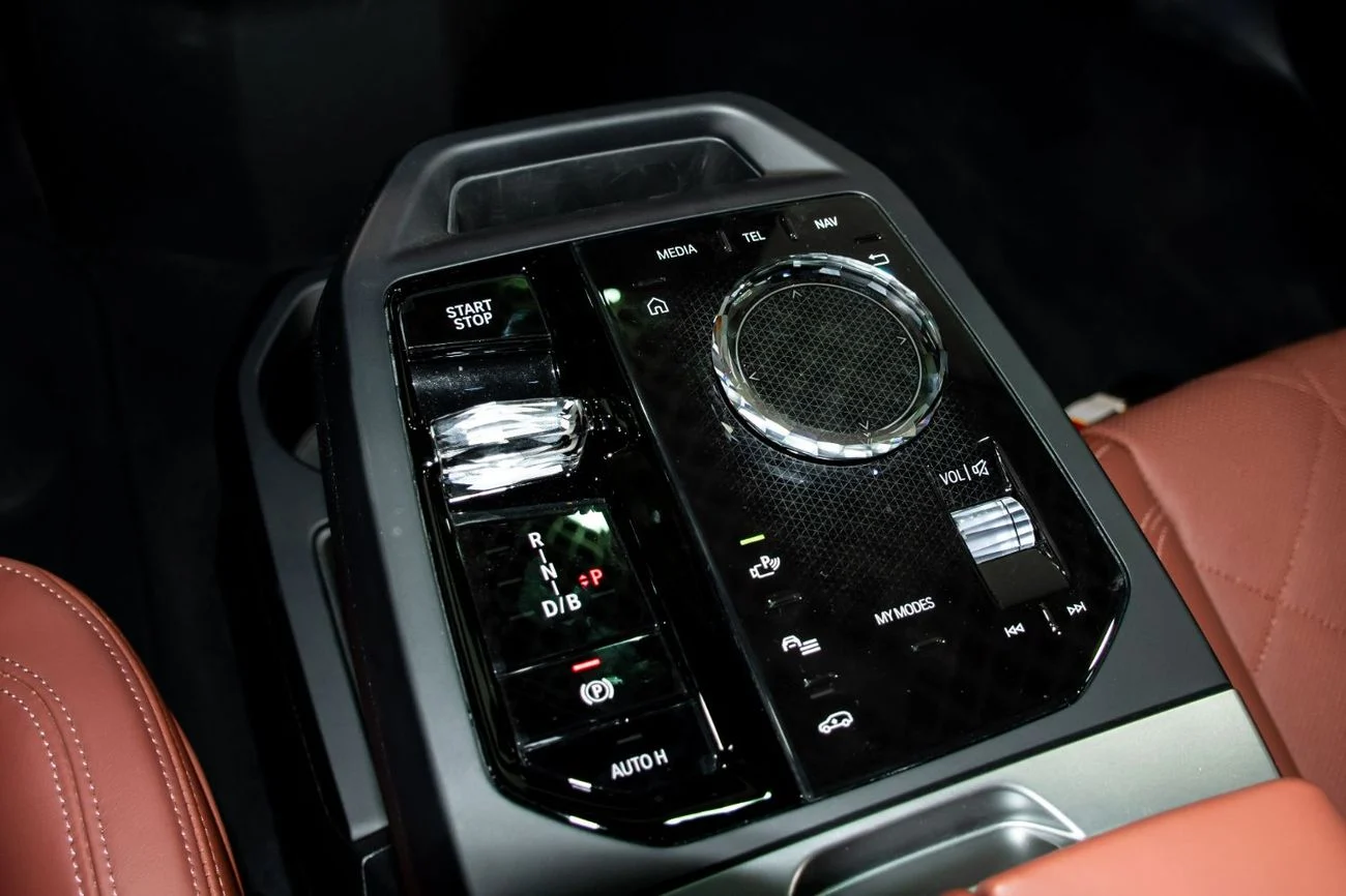 BMW iX iX M70 xDrive _2026
