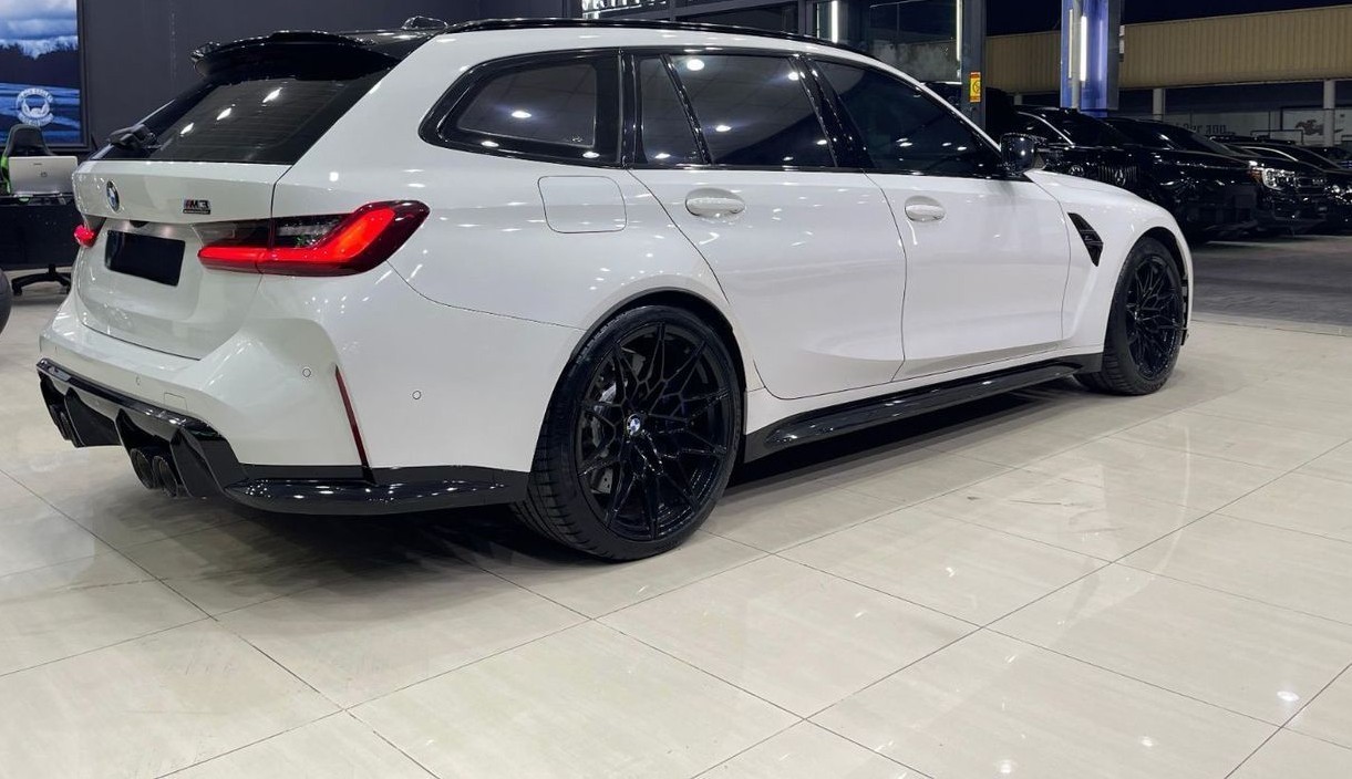 BMW M3 _3.0l _ 2025 _Electric _6 Cylinders