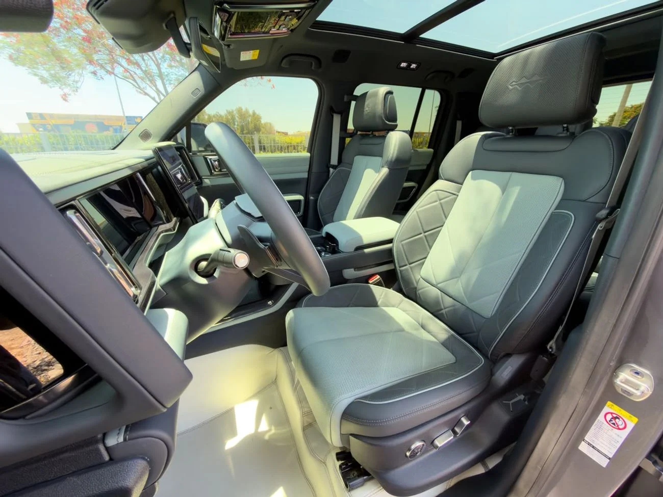 BYD Leopard 5 2025 _1.5L _4 Cylinders A\T
