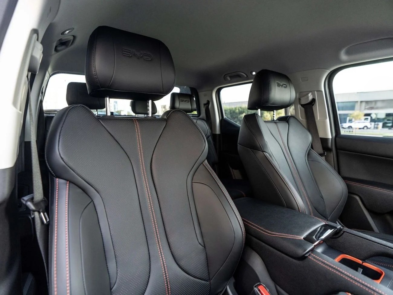 BYD Shark 6 FLAGSHIP_ WHITE