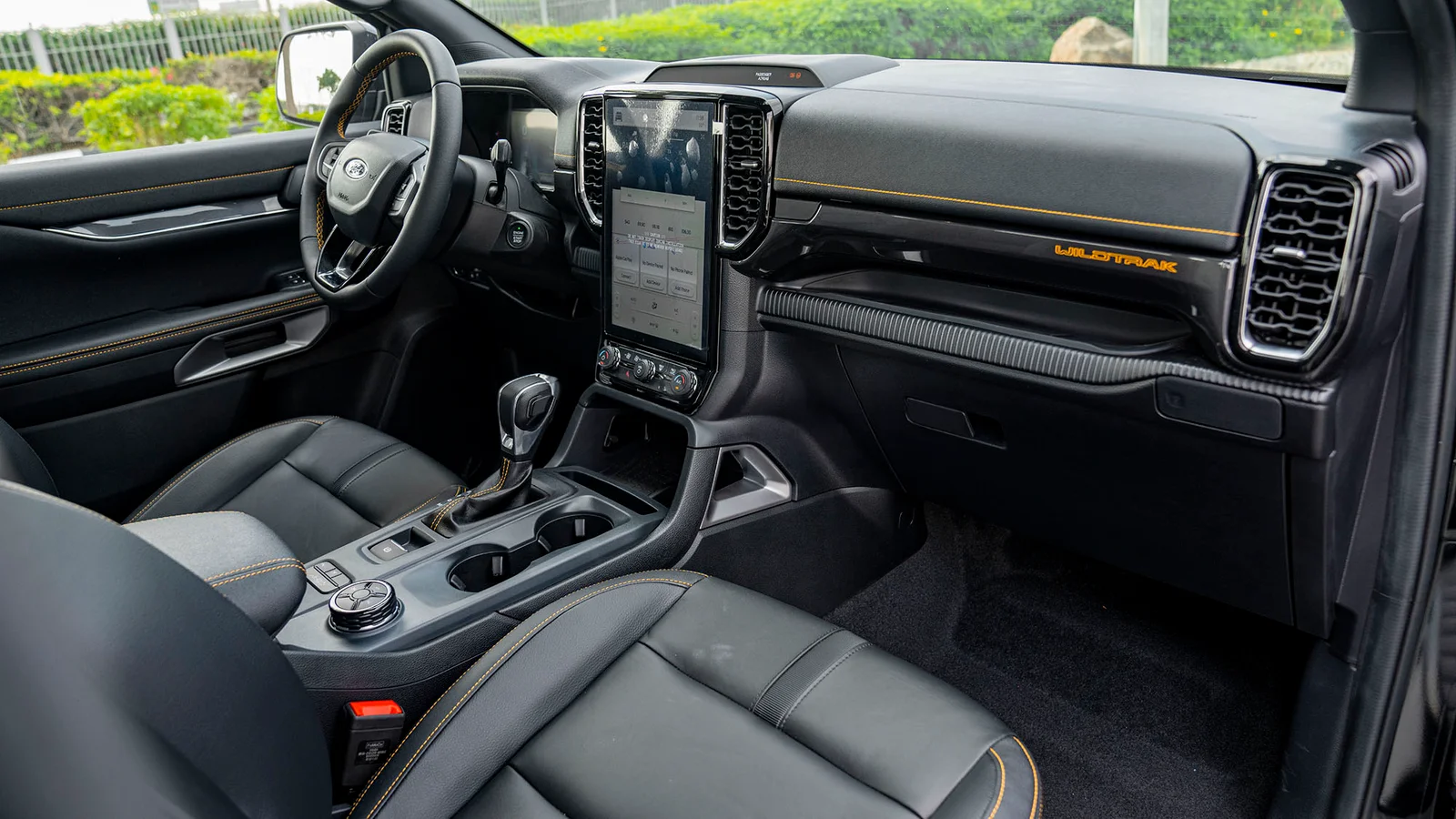 FORD RANGER DC WILDTRAK 2.0D AT 4X4 MY2025 – BLACK