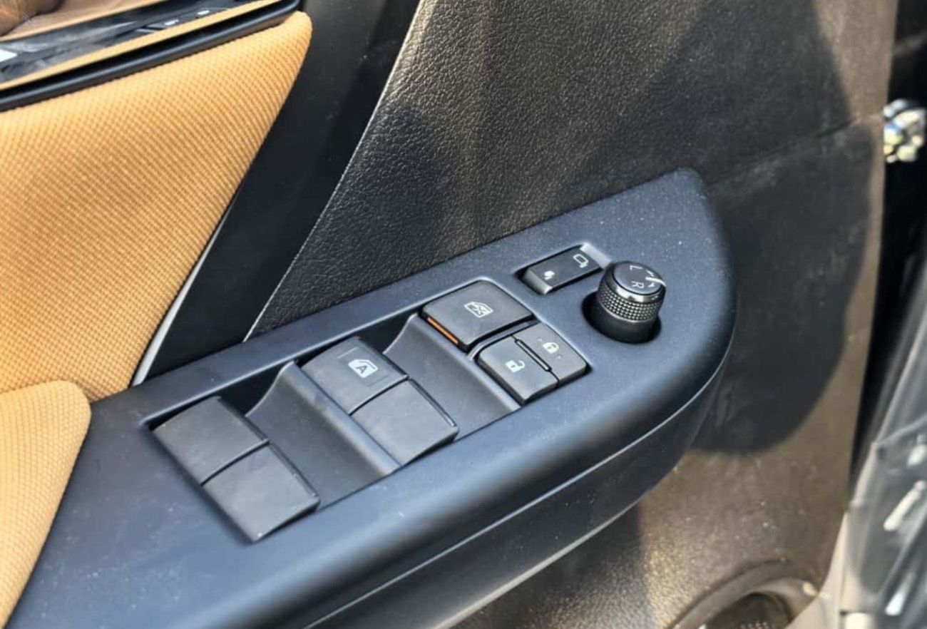 FORTUNER,2.7L,PETROL,4X4,MANUAL AC,17''AW,AT,2026MY