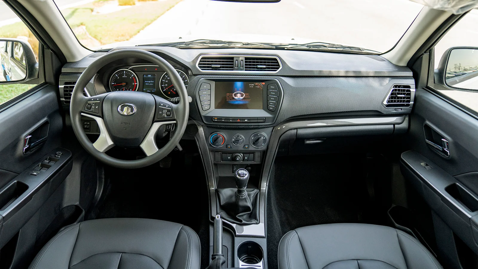 GREAT WALL WINGLE 5 DC 2.0D MT MY2025 – WHITE