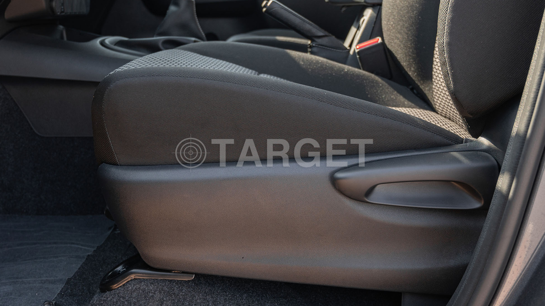 HILUX 2.4L MED Basic GRAY
