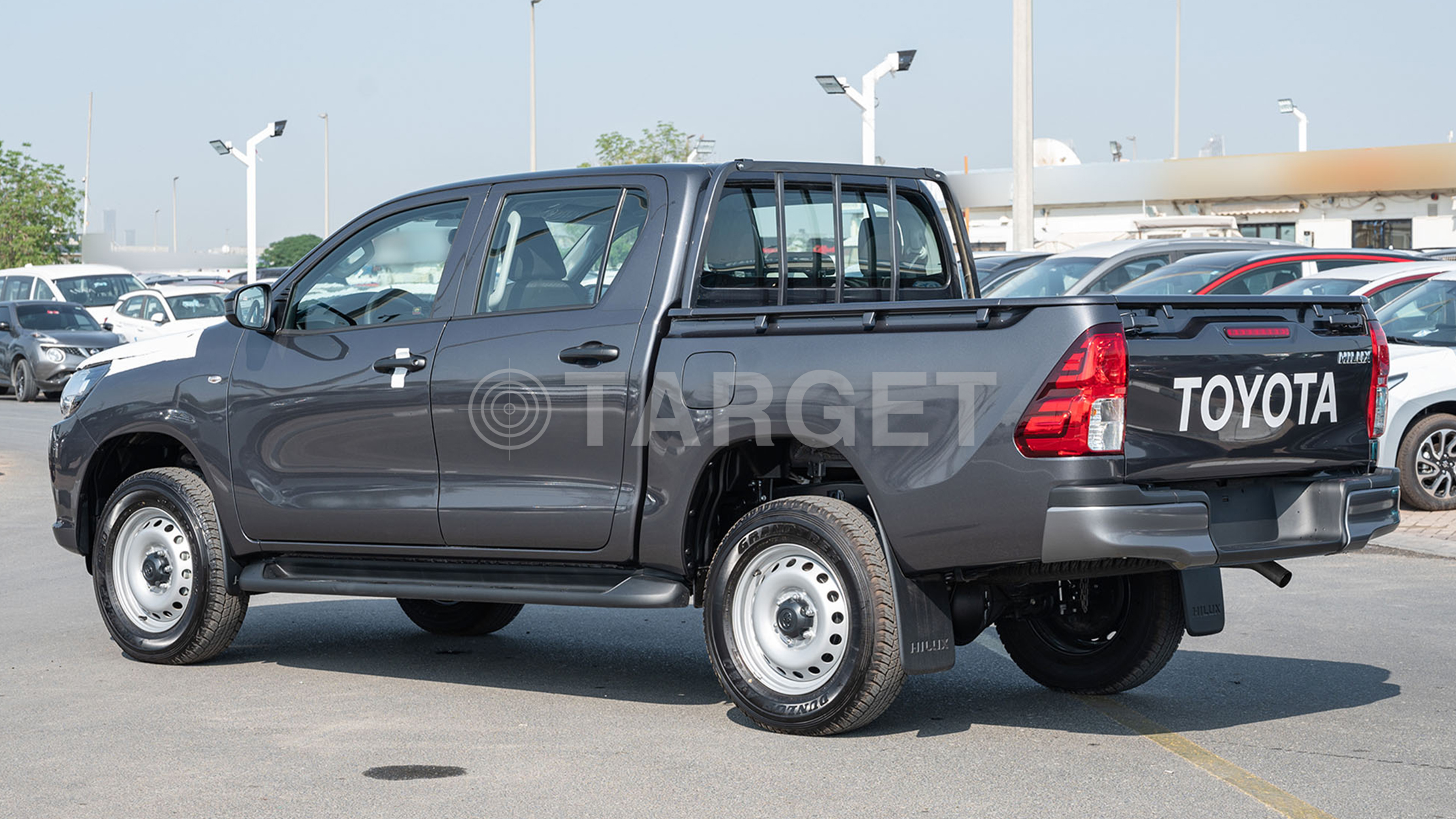 HILUX 2.4L MED Basic GRAY