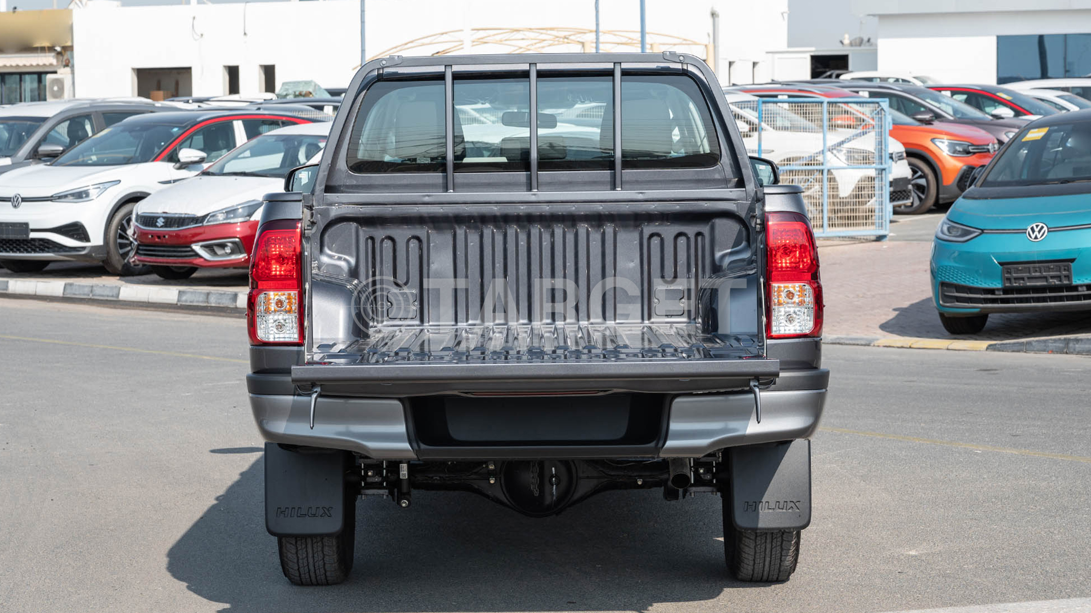 HILUX 2.4L MED Basic GRAY