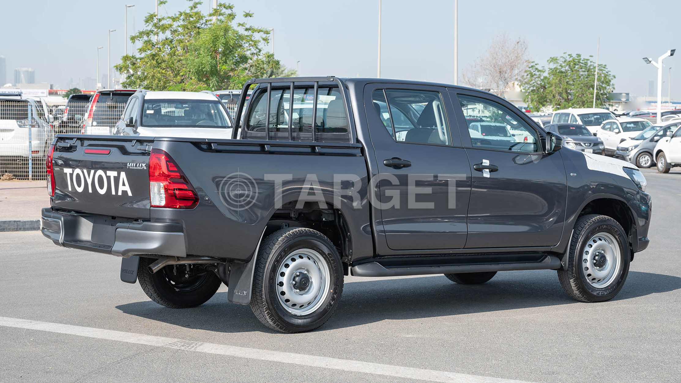 HILUX 2.4L MED Basic GRAY