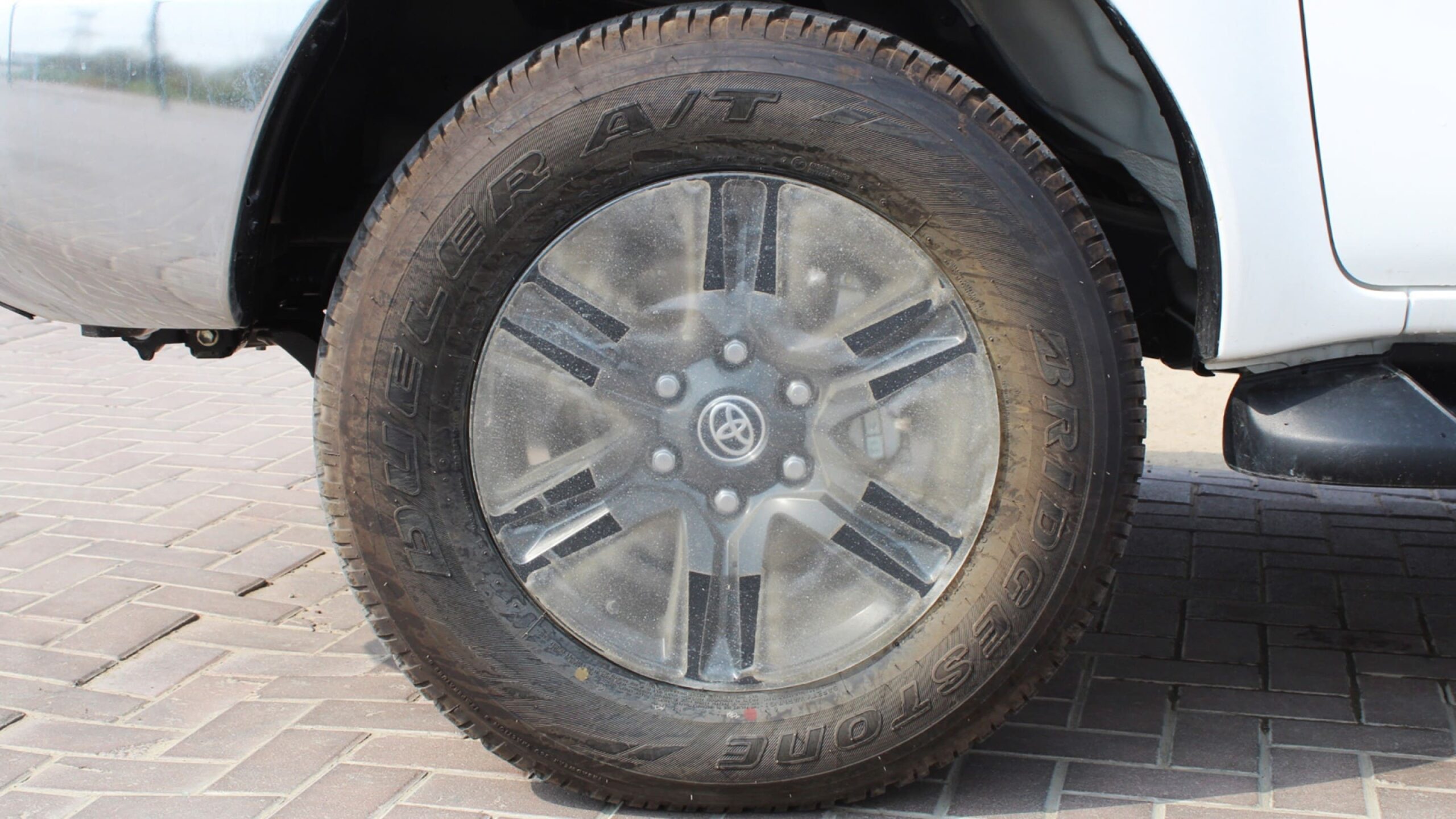 HILUX 2.7L COMFORT DC 6-AT 4X4 HI SPECS