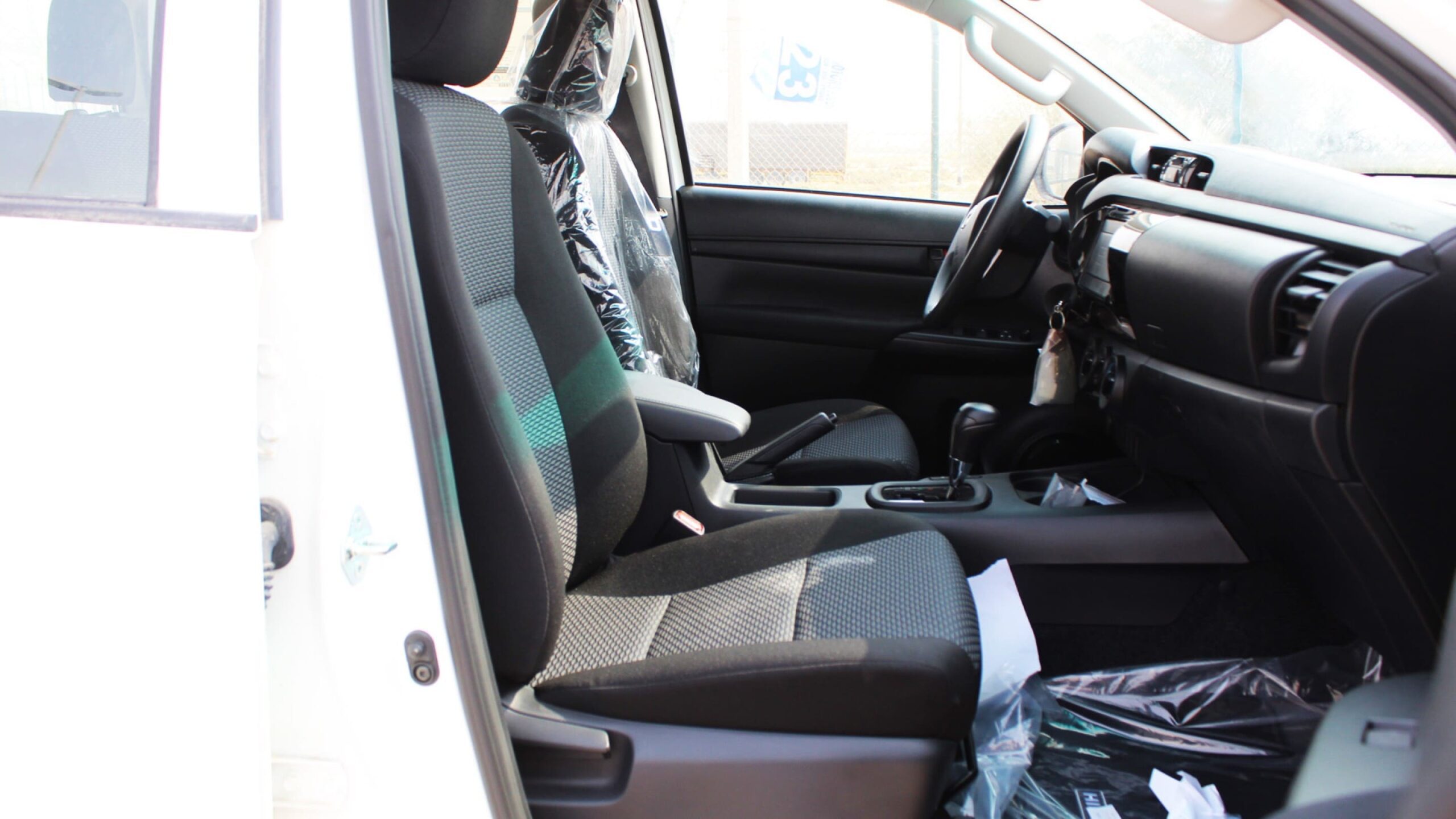 HILUX 2.7L COMFORT DC 6-AT 4X4 HI SPECS