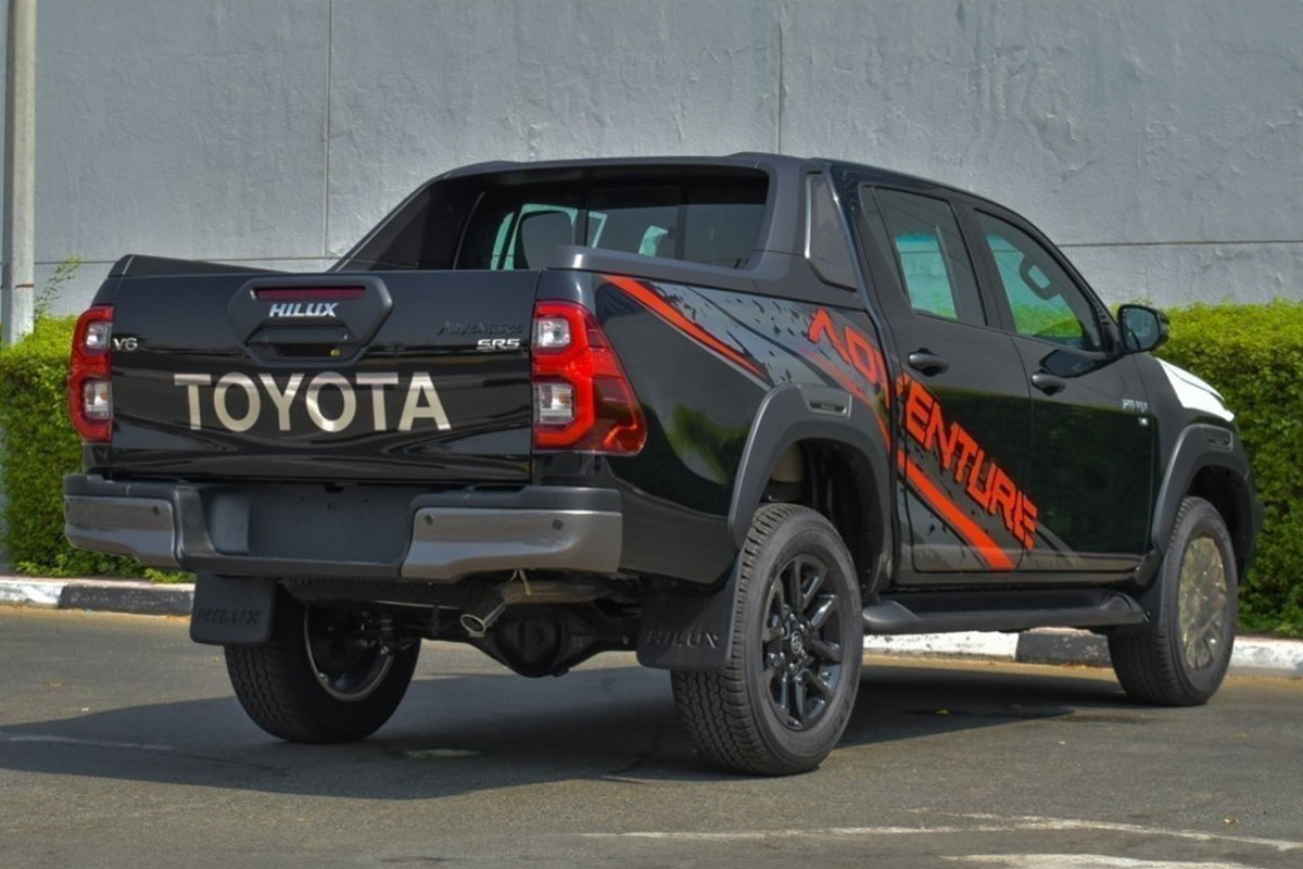 HILUX ADVENTURE 4.0P  _ BLACK