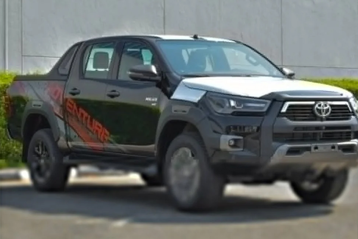 HILUX ADVENTURE 4.0P  _ BLACK