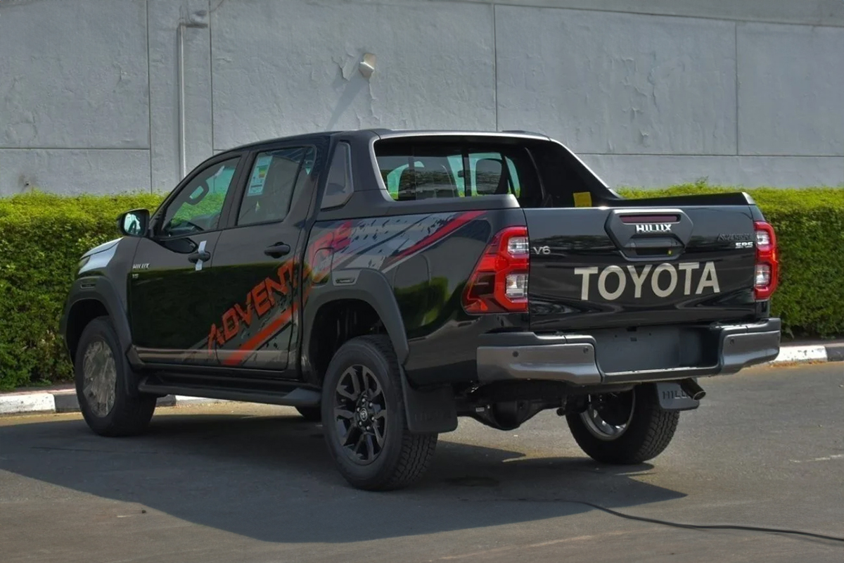 HILUX ADVENTURE 4.0P  _ BLACK