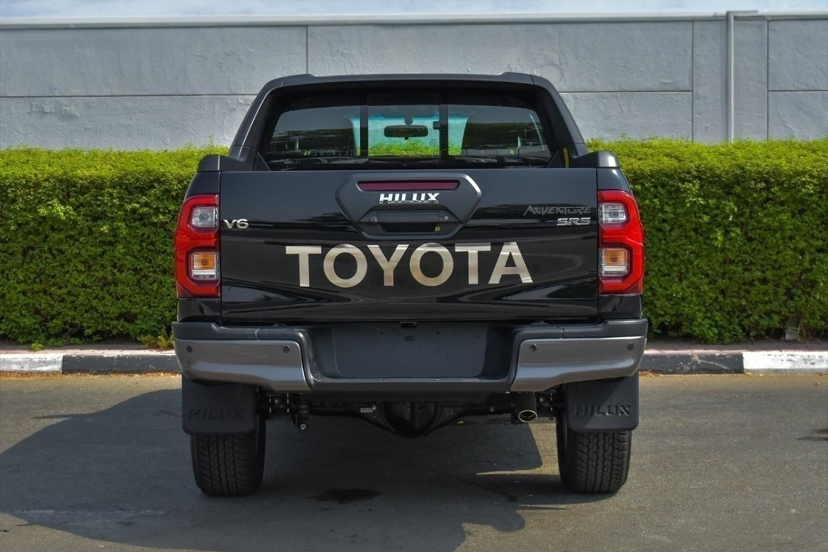 HILUX ADVENTURE 4.0P  _ BLACK