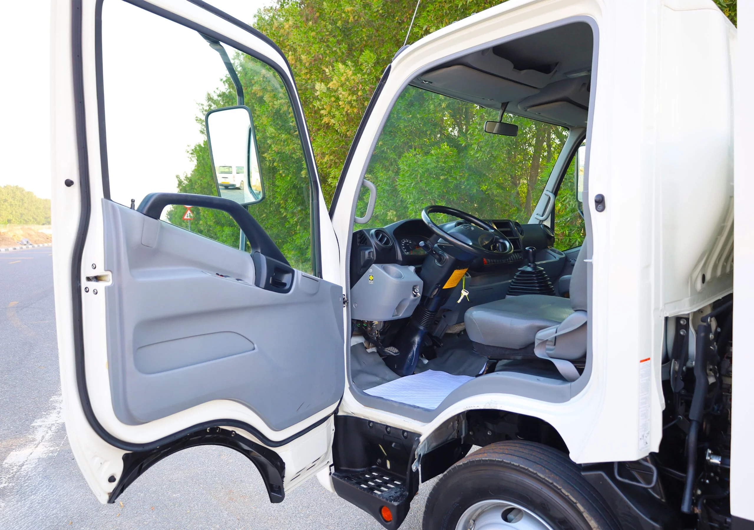 Hino 300 Series 714