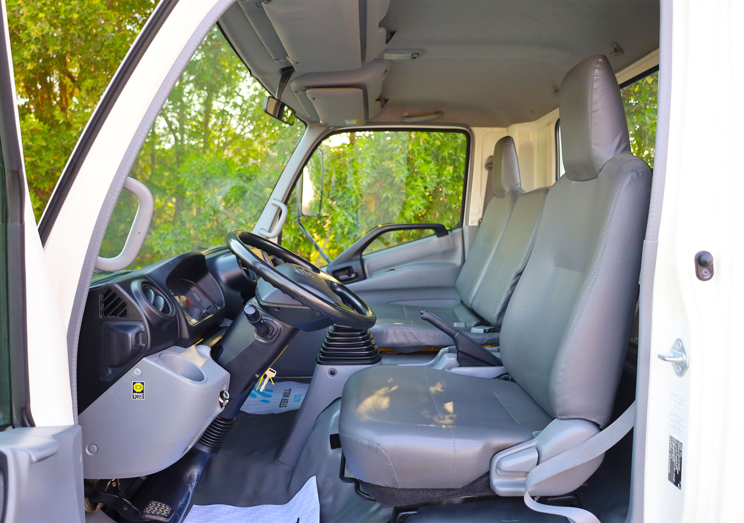 Hino 300 Series 714