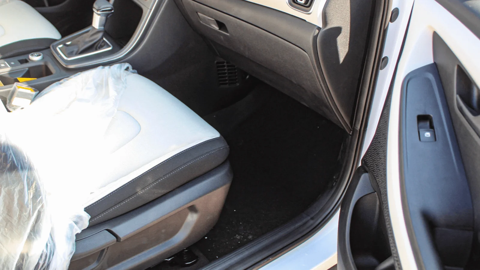 Hyundai Creta 1.5L PREMIER PLUS DT R17 ABS & AIRBAG