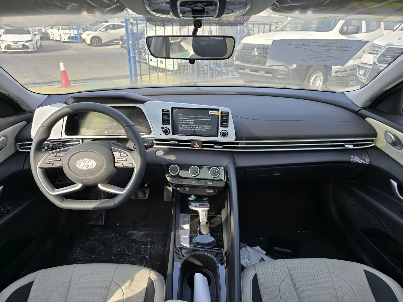HYUNDAI ELANTRA 1.5L  MODEL FULL OPTION _ black