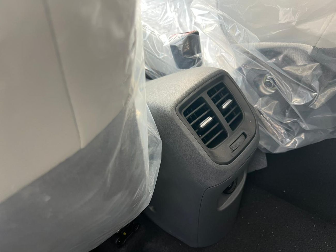 Hyundai Grand i10-1.2L 2026 _ white