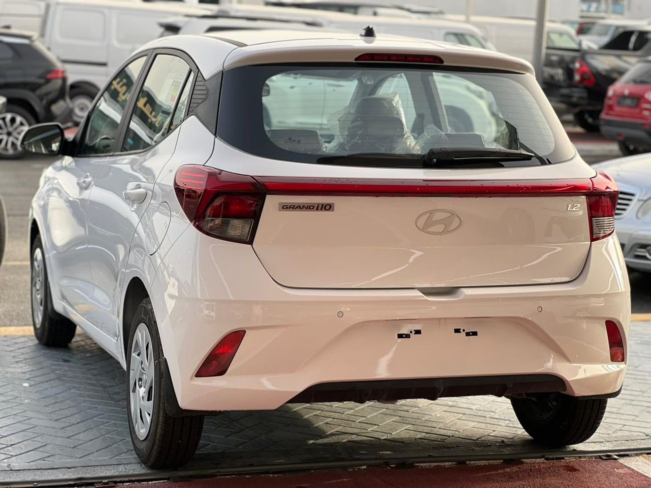 Hyundai Grand i10-1.2L 2026 _ white