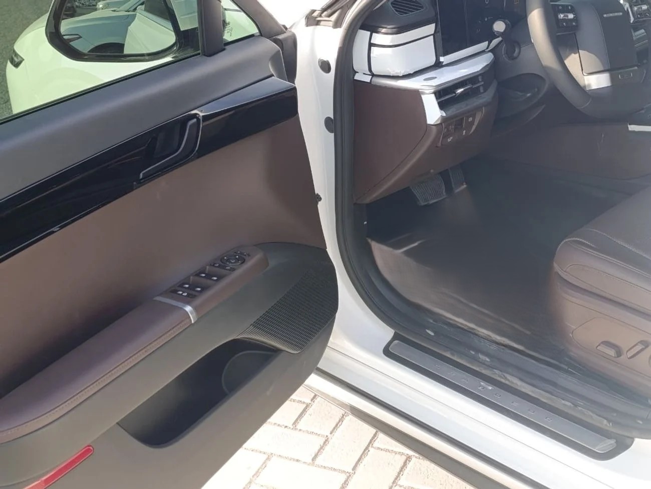 HYUNDAI GRANDEUR 2026 2.5 _ white