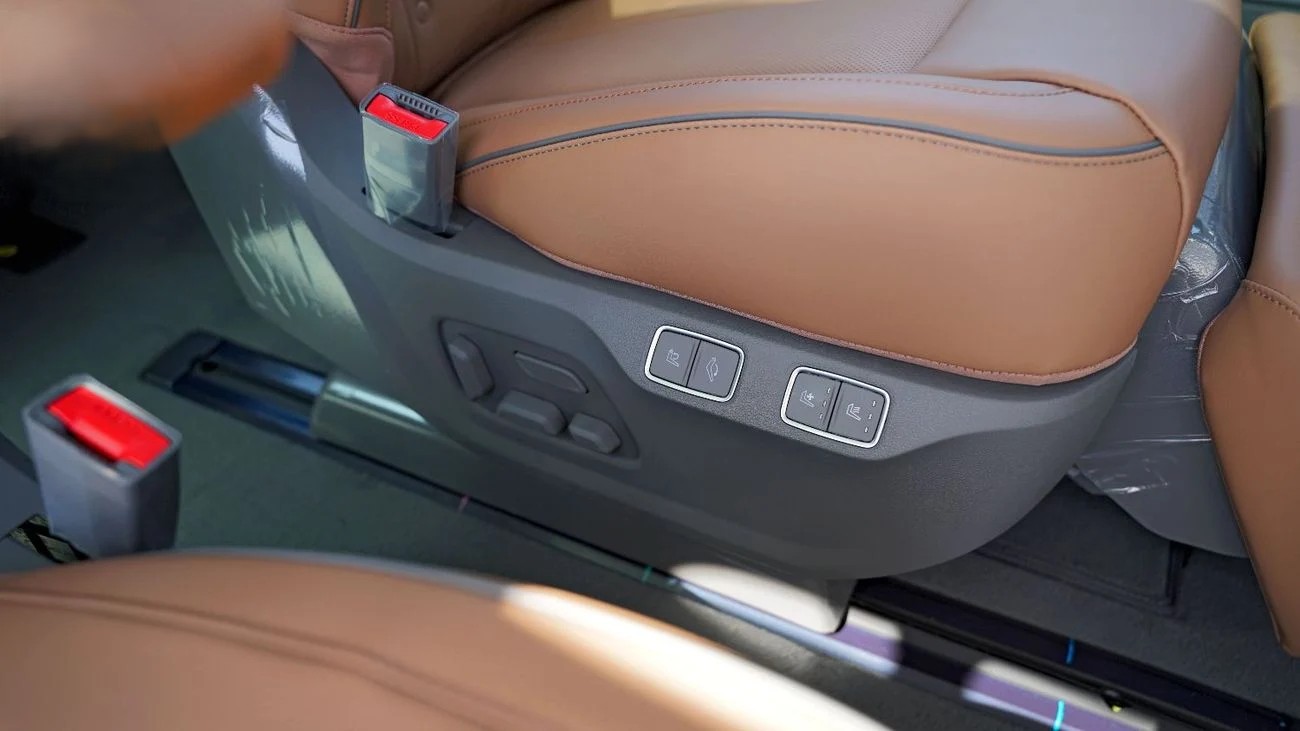 Hyundai Staria 3.5L | 7 Seater VIP luxury 2026