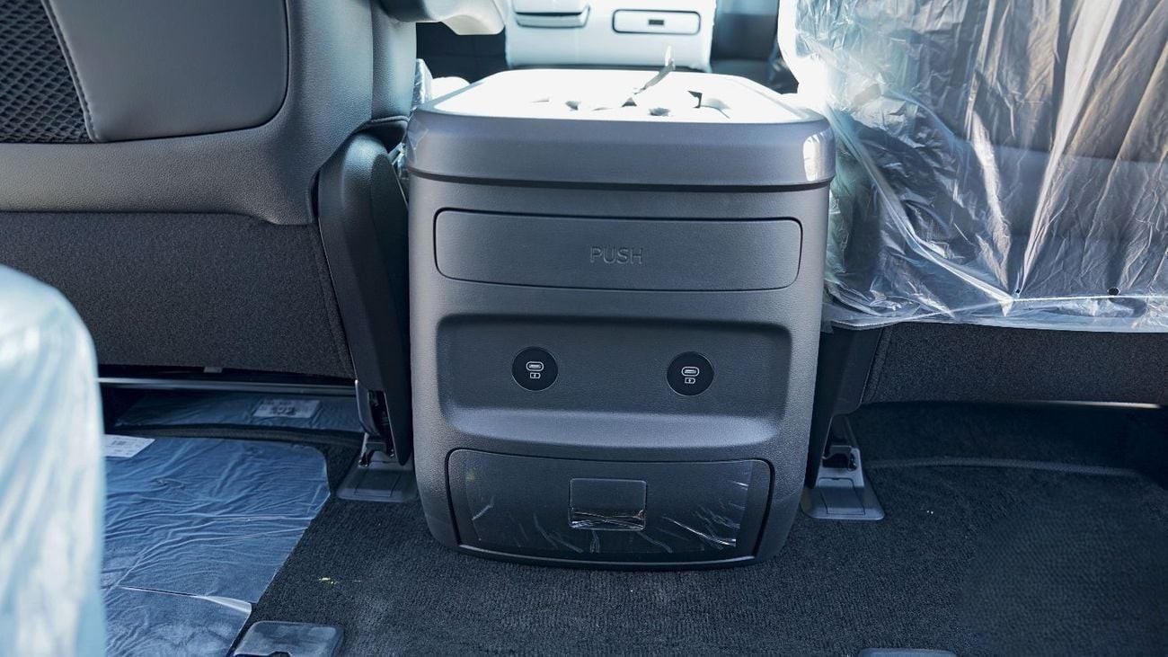 Hyundai Staria 3.5L Executive 9 Seater 2026