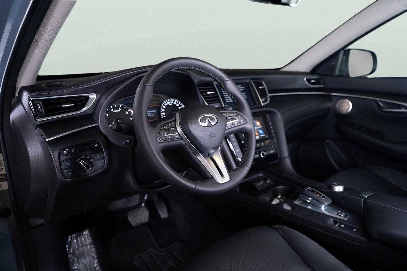 Infiniti QX50 LUXE 2.0 _2025 _ GREY