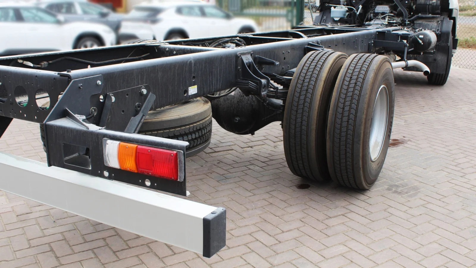 ISUZU FVR 34Q 7790 cc (13 TON) CHASSIS MT