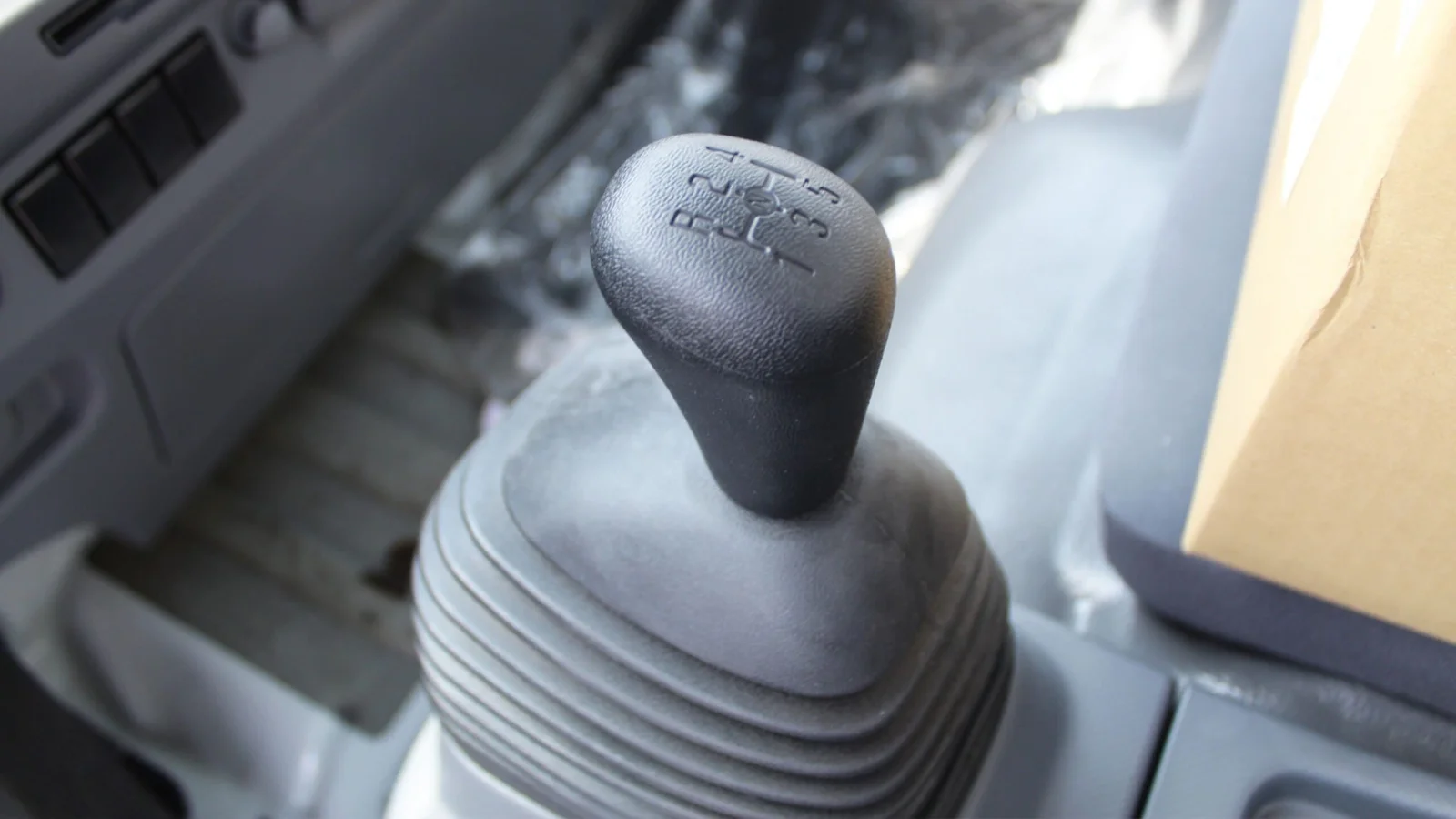 ISUZU NPR 4570 cc (4.6L) 71 STEEL CARGO MT