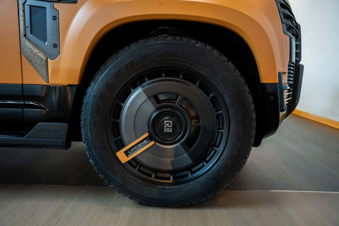 Land Rover Defender 110 HSE P400 _3.0L 2025