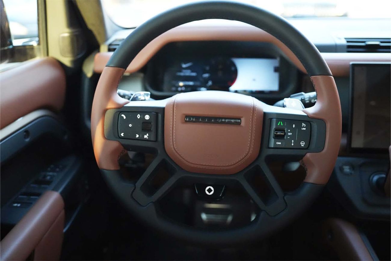 Land Rover Defender 110 OCTA P635 -2026 Gold
