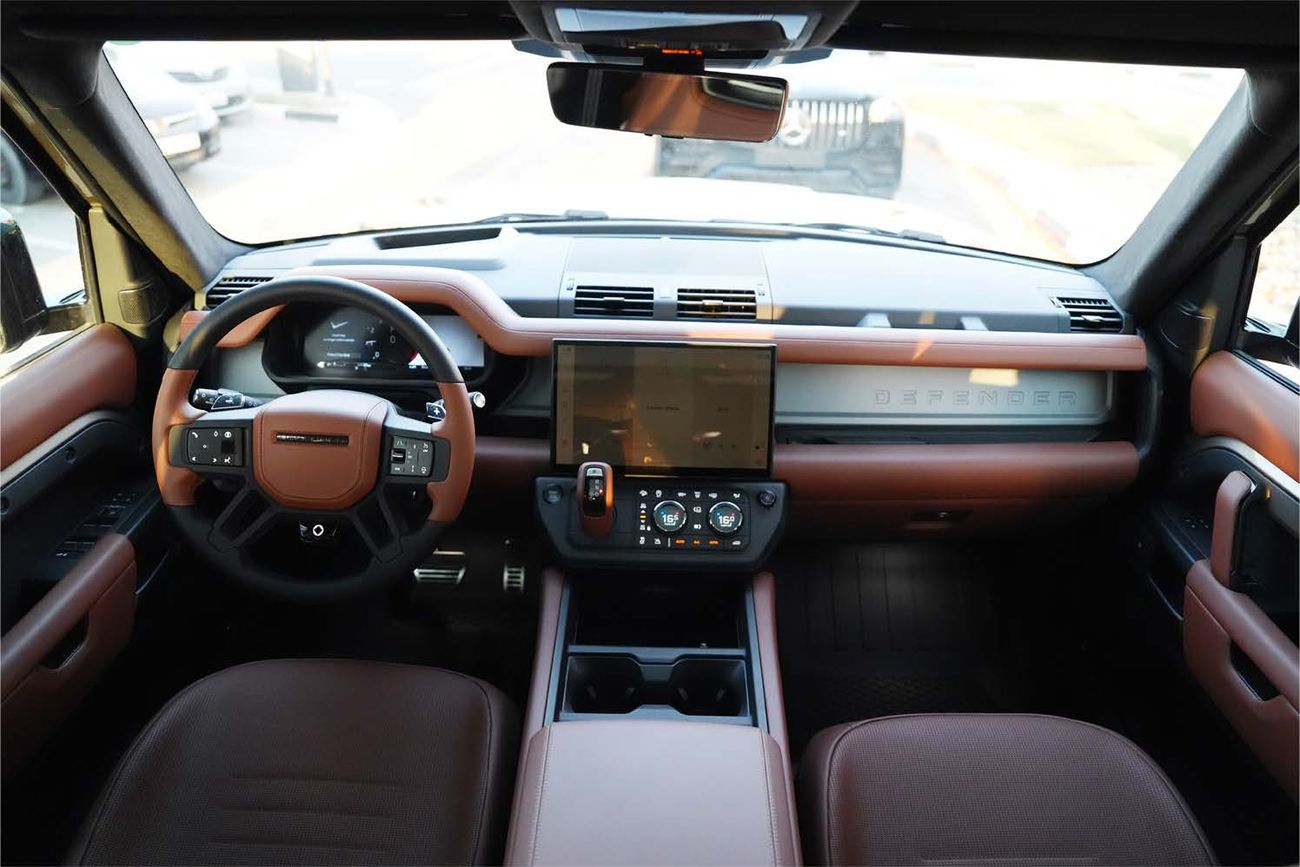 Land Rover Defender 110 OCTA P635 -2026 Gold