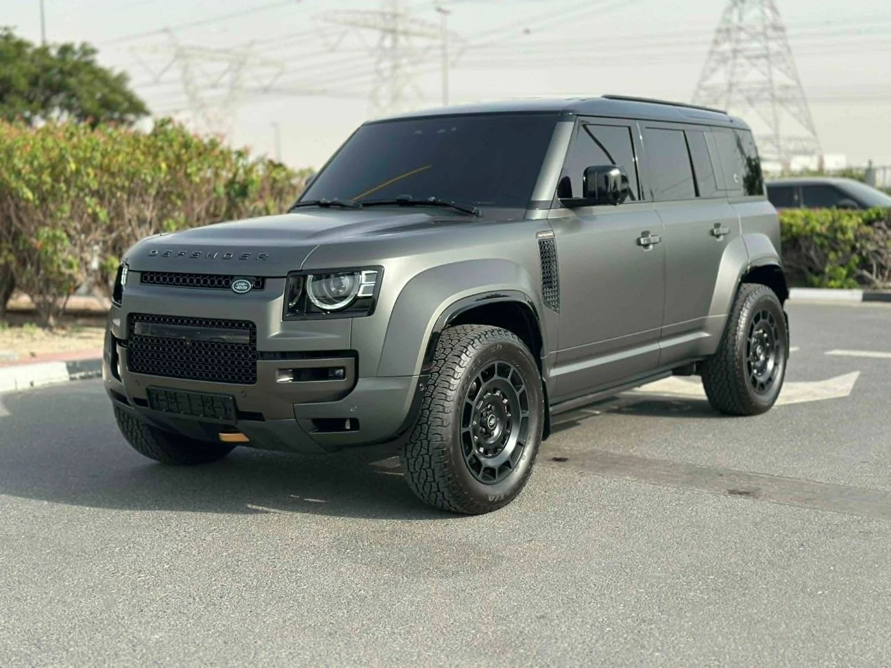 Land Rover Defender  GREEN _2025