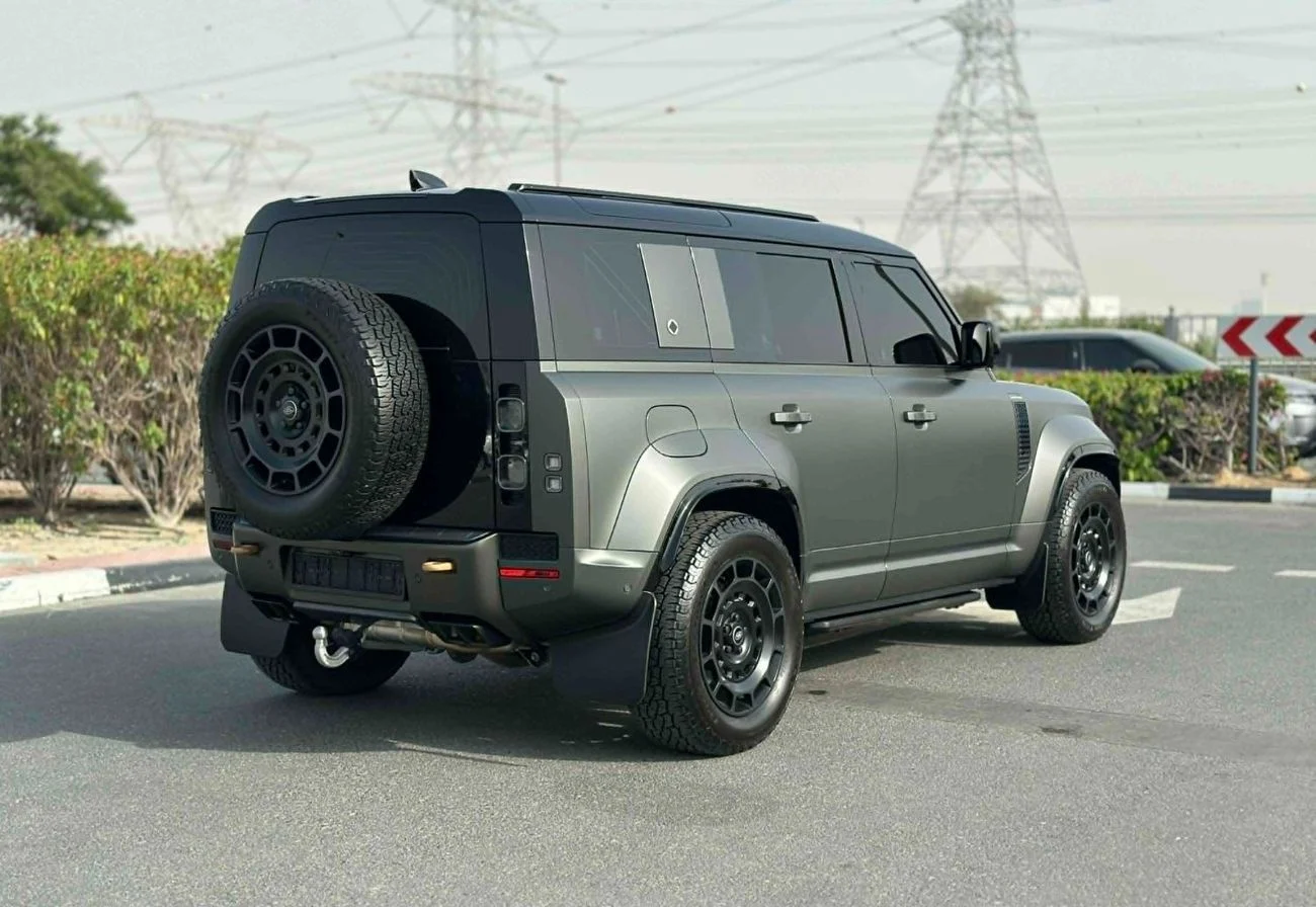 Land Rover Defender  GREEN _2025