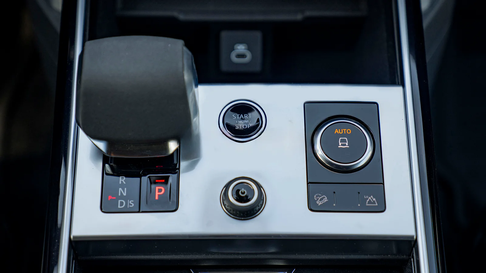 LAND ROVER RANGE ROVER SE P530 4.4P