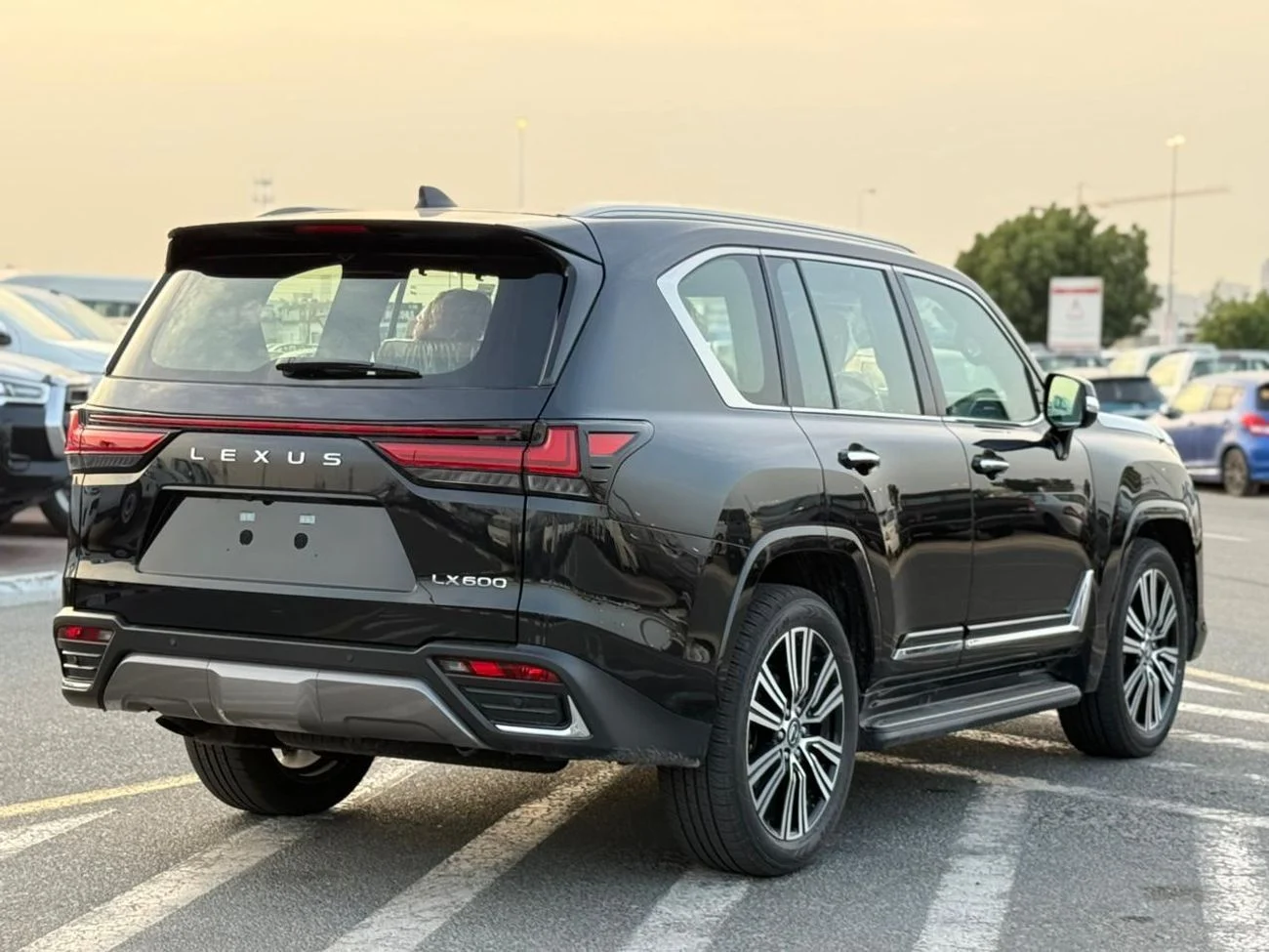 Lexus LX 600 2026 Signature 3.5L AT Petrol (Black)