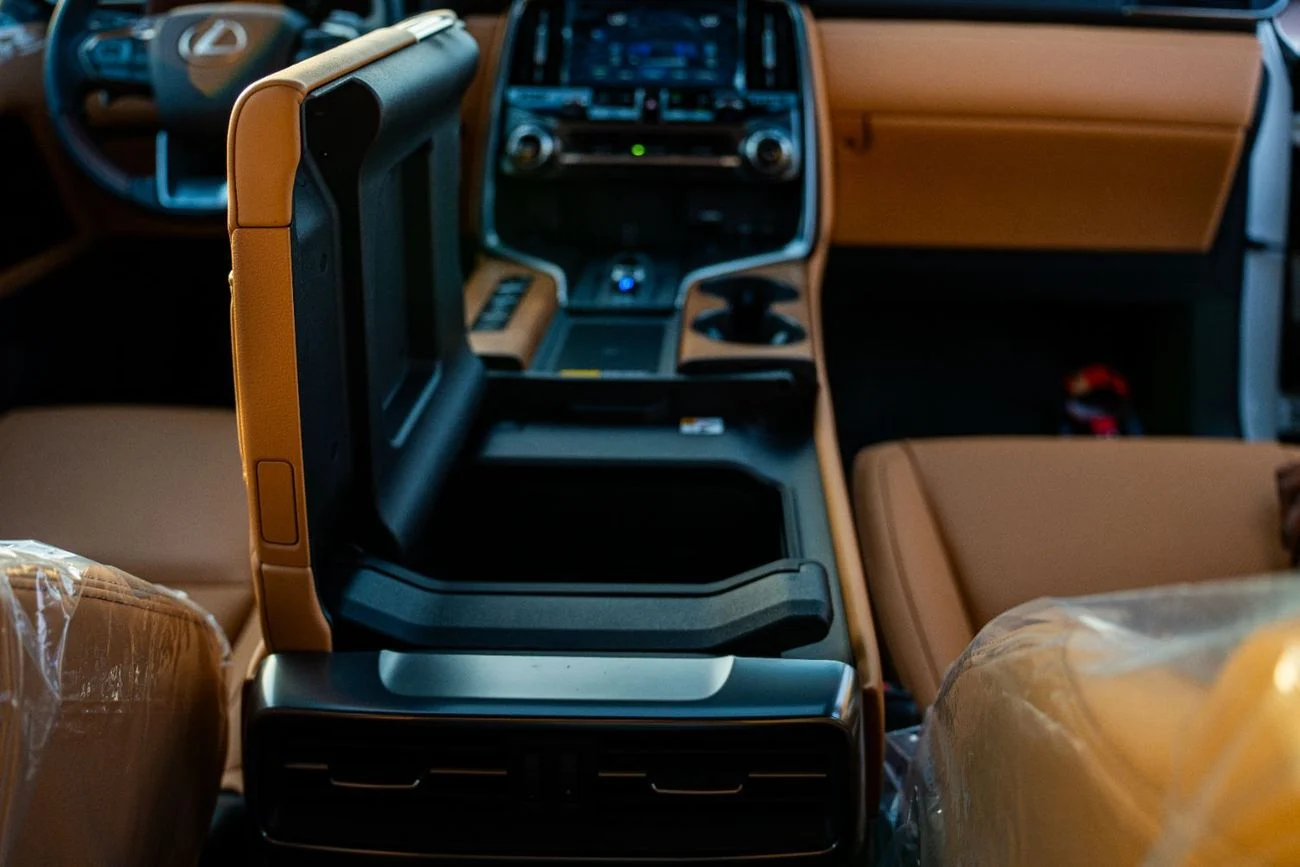 Lexus LX 700h 2025 3.5LSUV Hybrid 07 Seaters