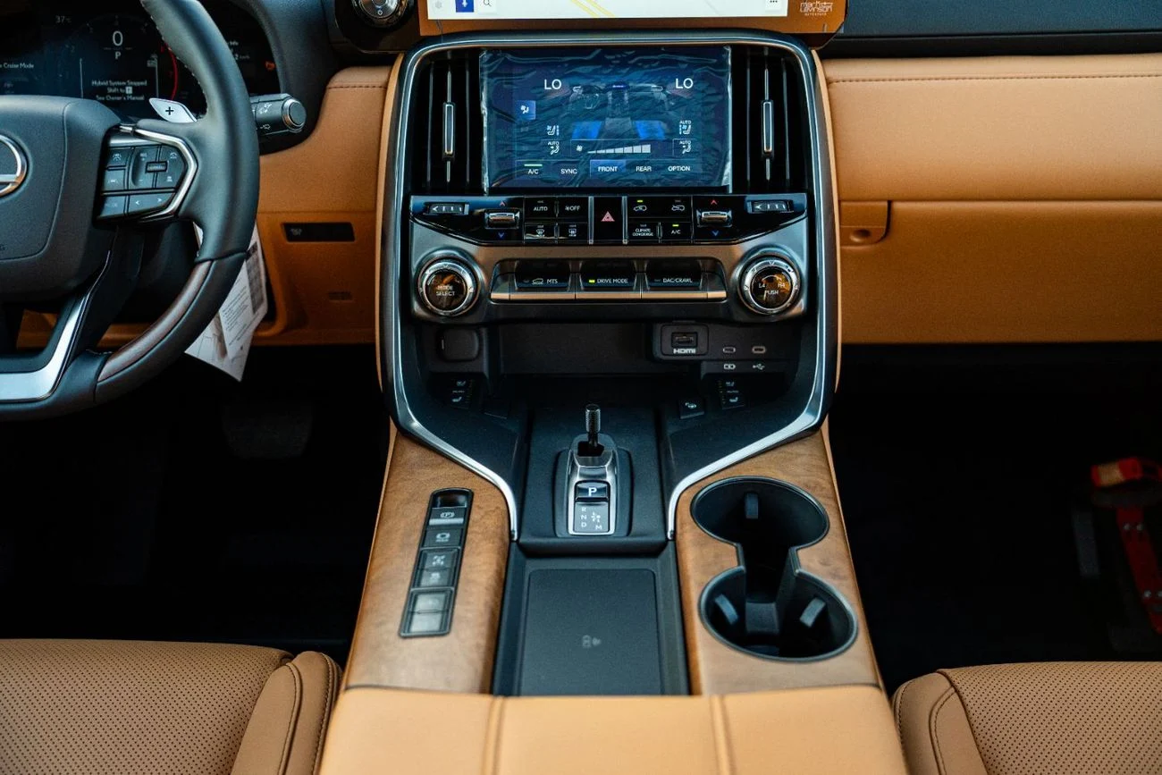Lexus LX 700h 2025 3.5LSUV Hybrid 07 Seaters
