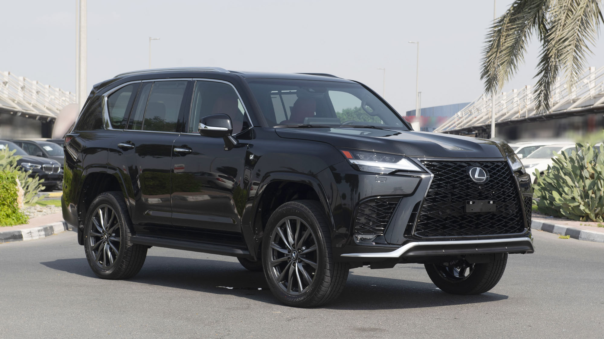 Lexus LX500